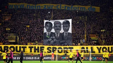 A torcida do Dortmund fez um amplo protesto contra o novo formato da Champions