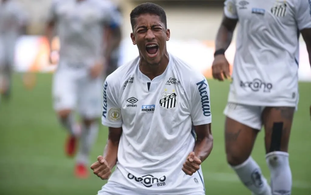 Recuperado, Bruno Marques come&ccedil;a a treinar com elenco e pode se beneficiar por um dos pontos fortes do atual Santos