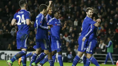 Aten&ccedil;&atilde;o: Hazard fez seu primeiro gol na temporada. Mas o destaque do Chelsea foi o Oscar