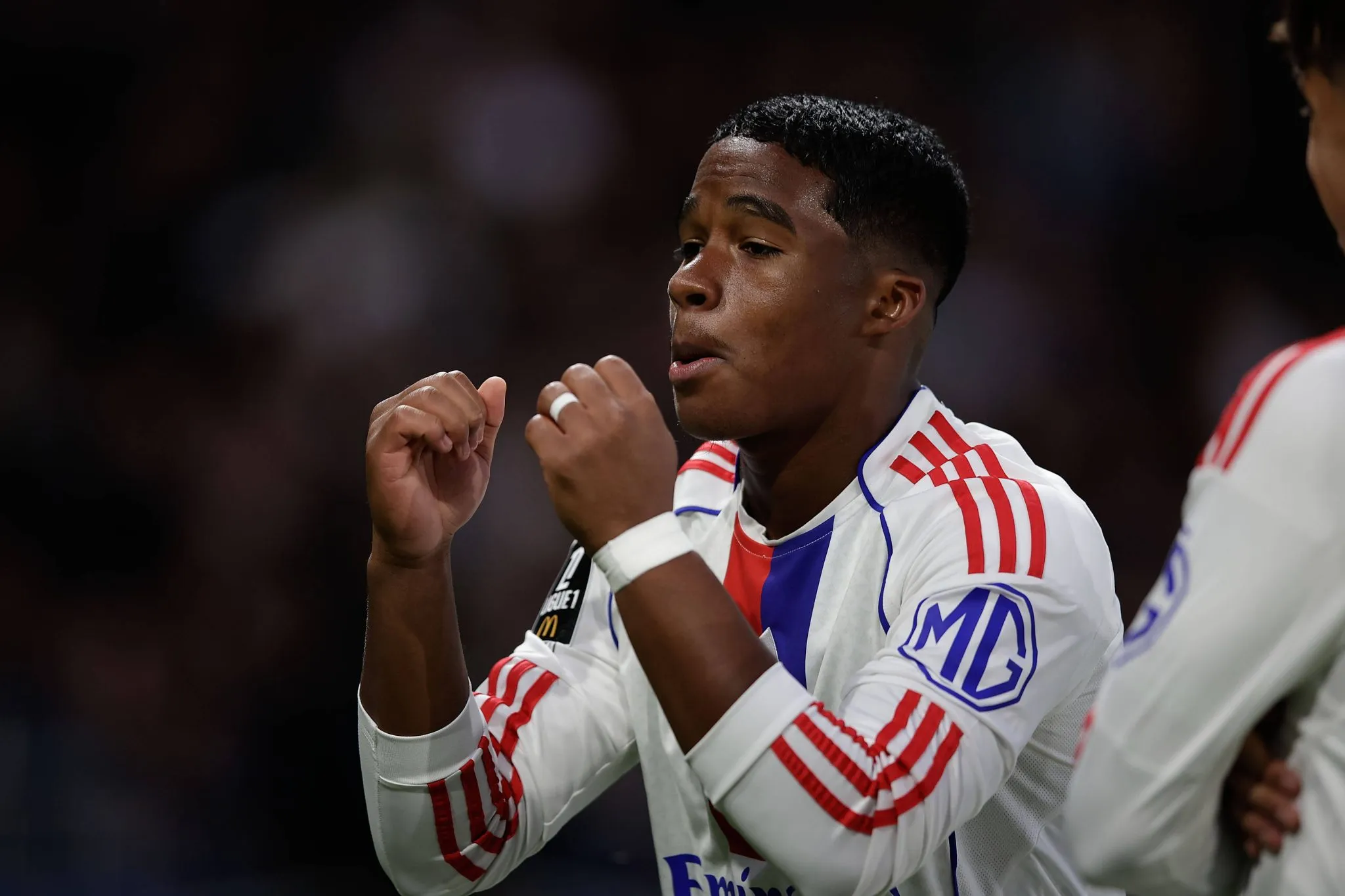 Com um gol e uma assist&ecirc;ncia, Endrick foi o principal nome da vit&oacute;ria do Lyon sobre o PSG