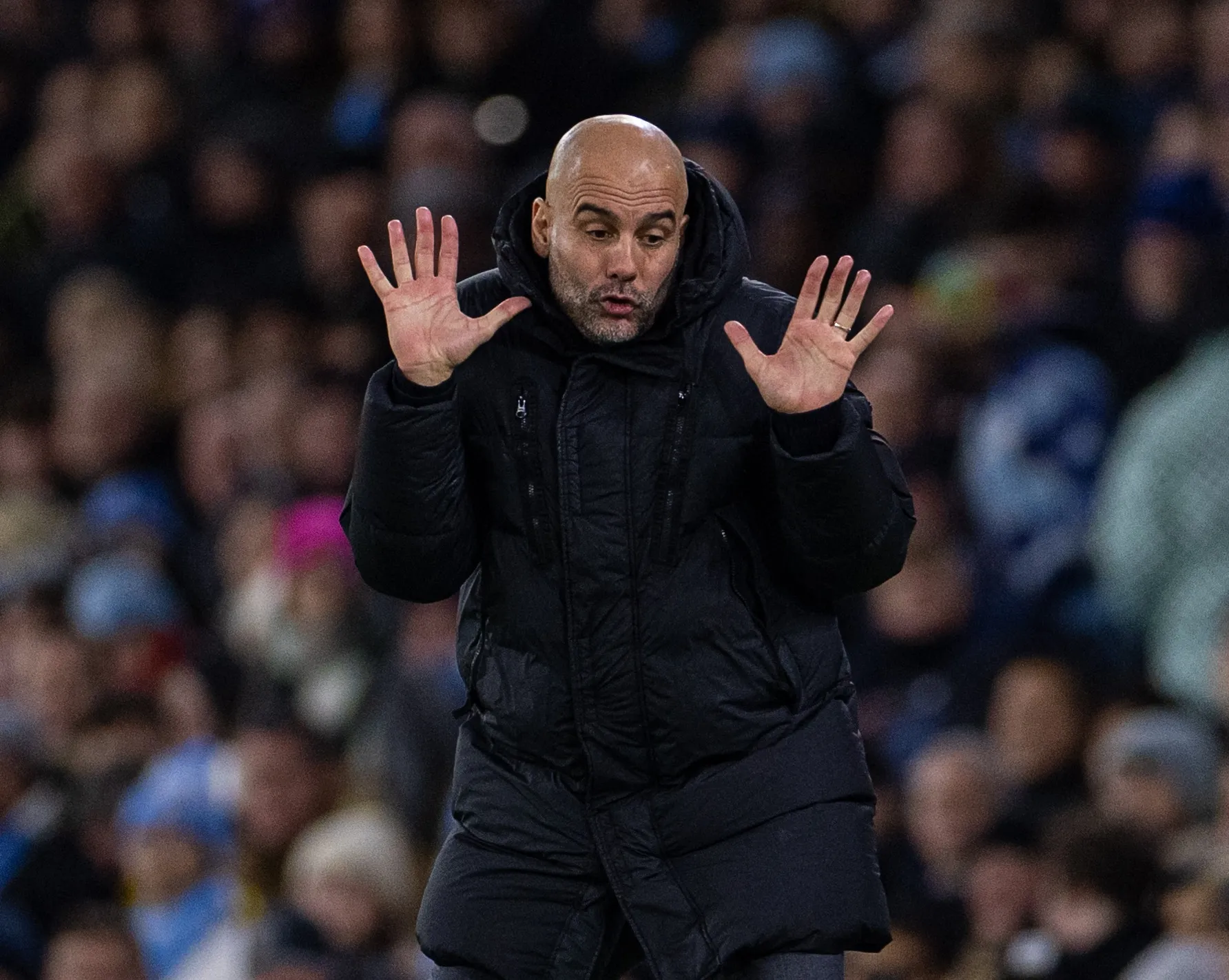 O bicho pap&atilde;o Manchester City est&aacute; de volta: hora do Huddersfield Town se esconder
