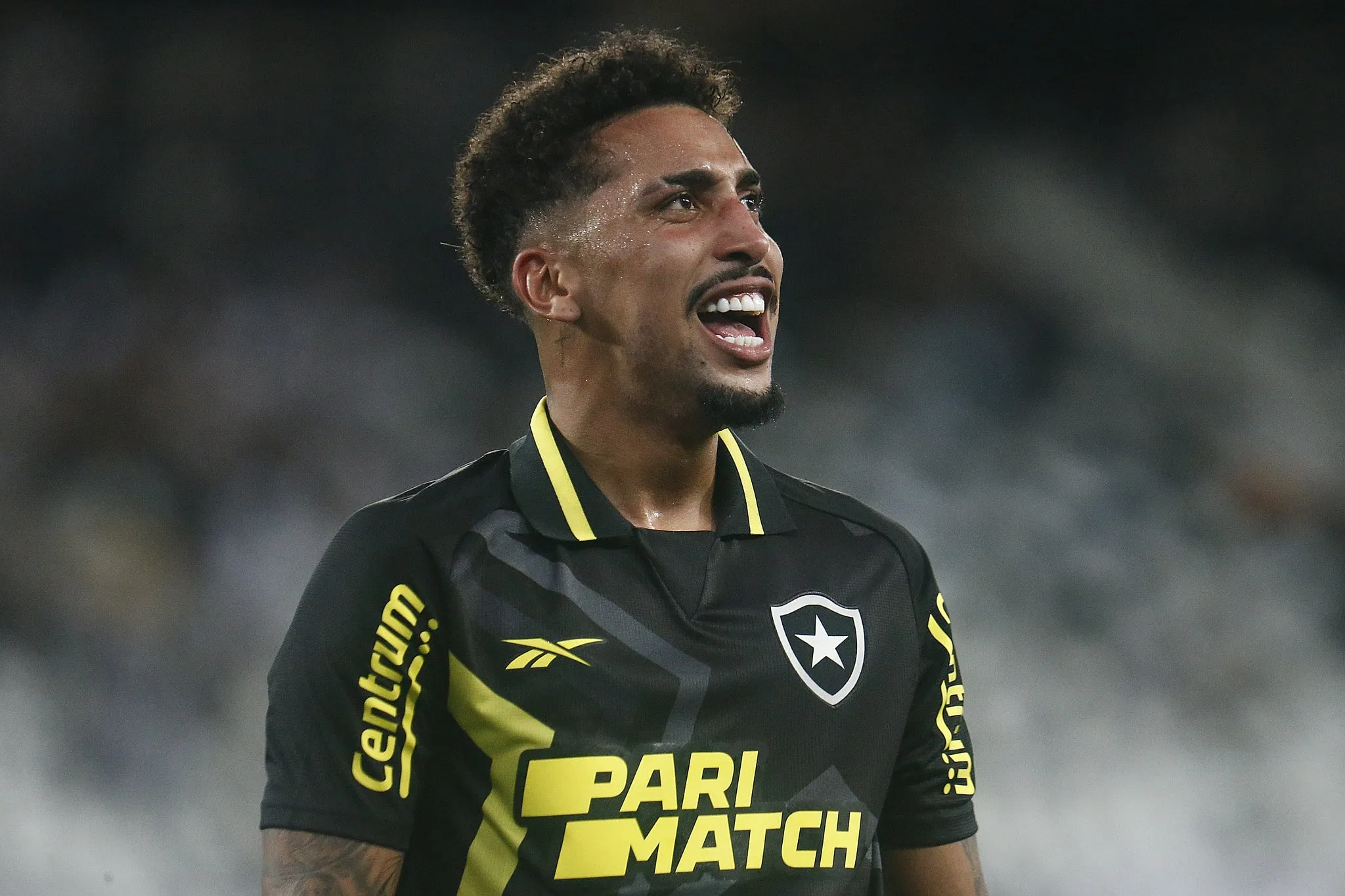 Namorada alega que atleta afastado do Botafogo a agrediu por frustra&ccedil;&atilde;o&nbsp;com&nbsp;clube