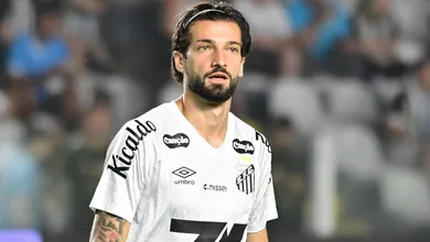 Erros custam caro e escancaram realidade cruel do Santos na briga contra o Z4