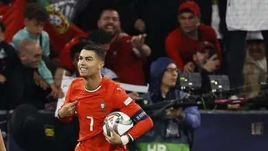CR7 bate marca in&eacute;dita, e Portugal leva 3&ordm; t&iacute;tulo da hist&oacute;ria conduzido por her&oacute;i silencioso