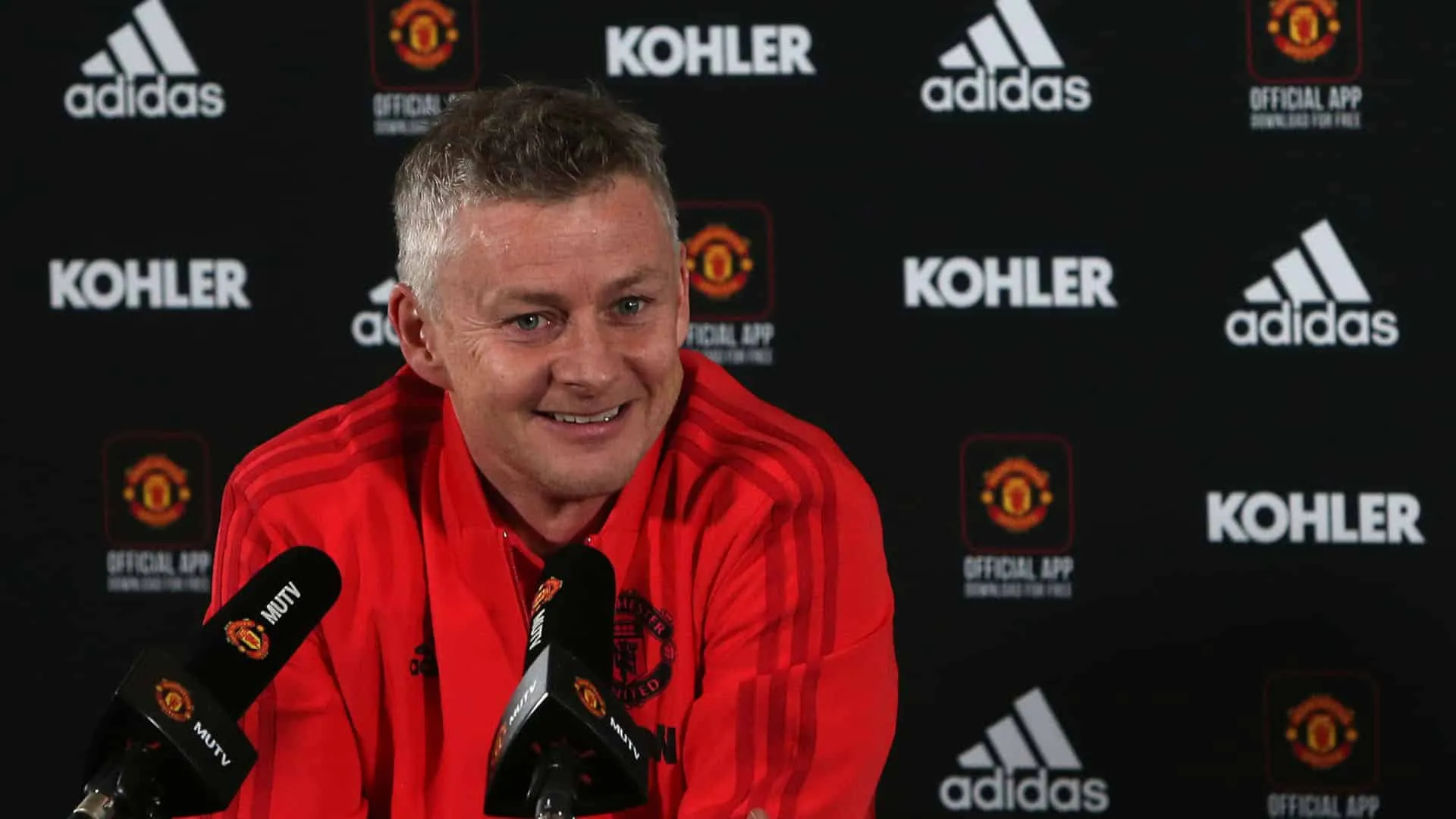 Solskjaer afirma que Pogba est&aacute; feliz e ir&aacute; montar o Manchester United ao redor dele