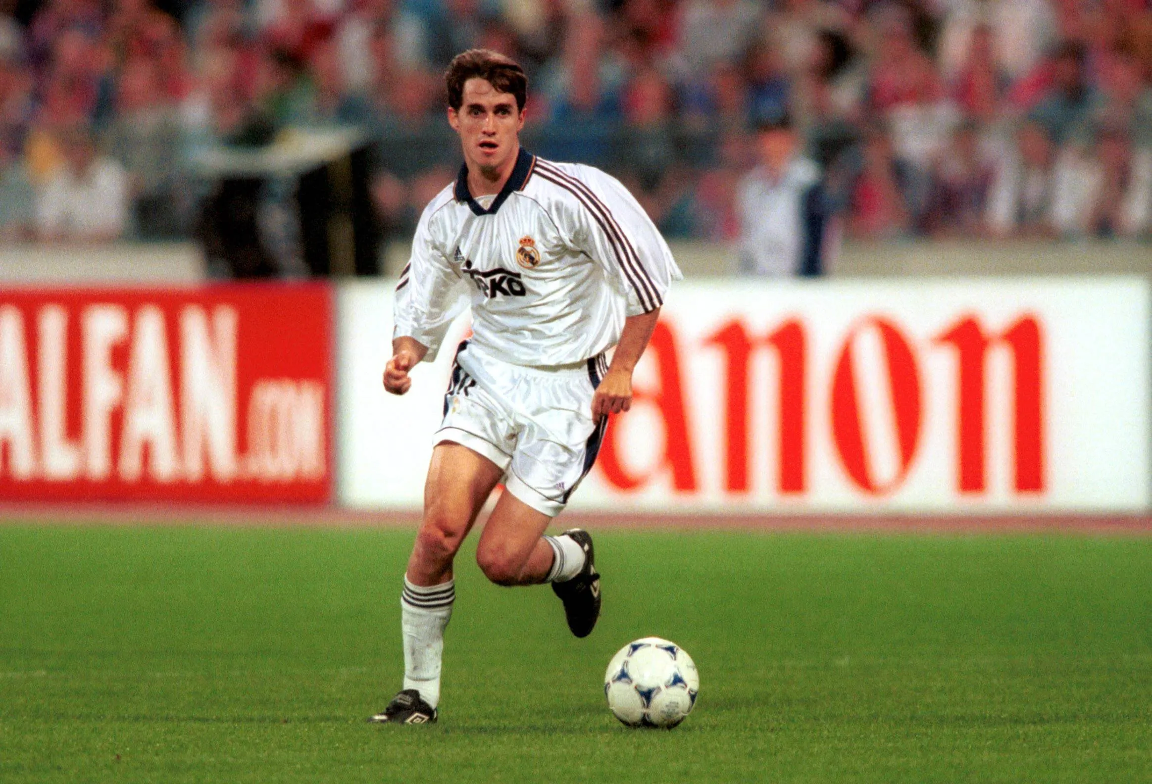 Sávio defendeu o Real Madrid da temporada 1997/98 a 2001/02 