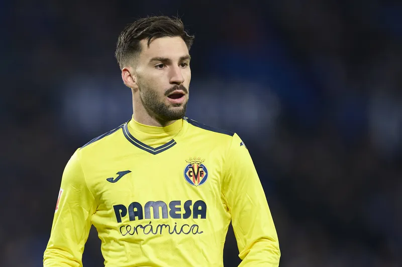 &Aacute;lex Baena, meio-campista do Villarreal 