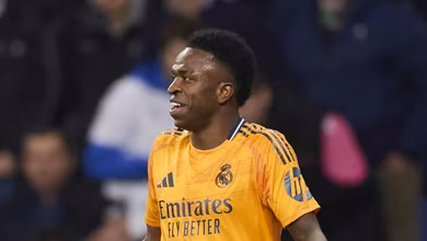 Vinicius Junior &lsquo;joga bonito&rsquo;, mas &eacute; prejudicado em erro bizarro com Mbapp&eacute; e Real Madrid perde
