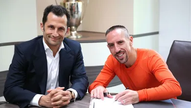 Bayern renova contrato e a confian&ccedil;a em Rib&eacute;ry, de 35 anos, por um ano