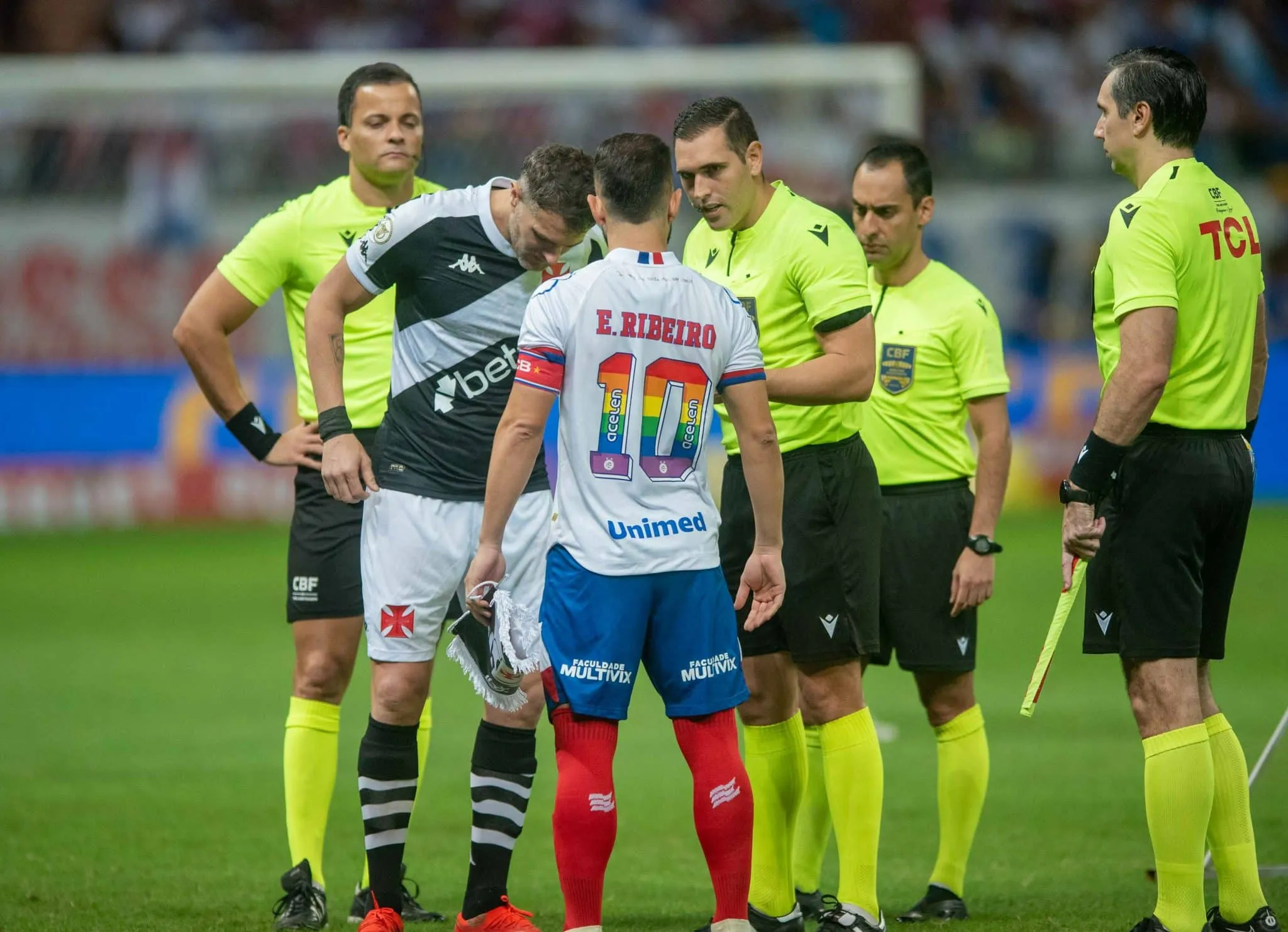 Como se n&atilde;o bastasse a p&eacute;ssima fase, o Vasco ainda foi prejudicado pela arbitragem
