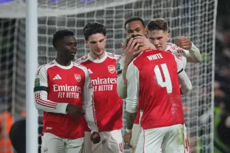 Garnacho &eacute; alento em derrota que exp&otilde;e superioridade do Arsenal e deixa li&ccedil;&otilde;es ao Chelsea