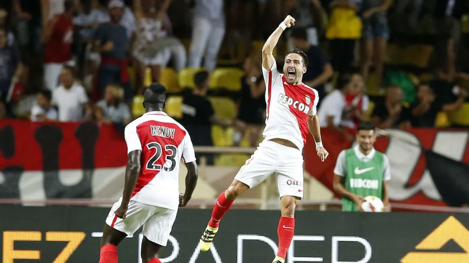 Monaco n&atilde;o perdoa erros e mostra que o PSG ter&aacute; mais dificuldades nesta temporada