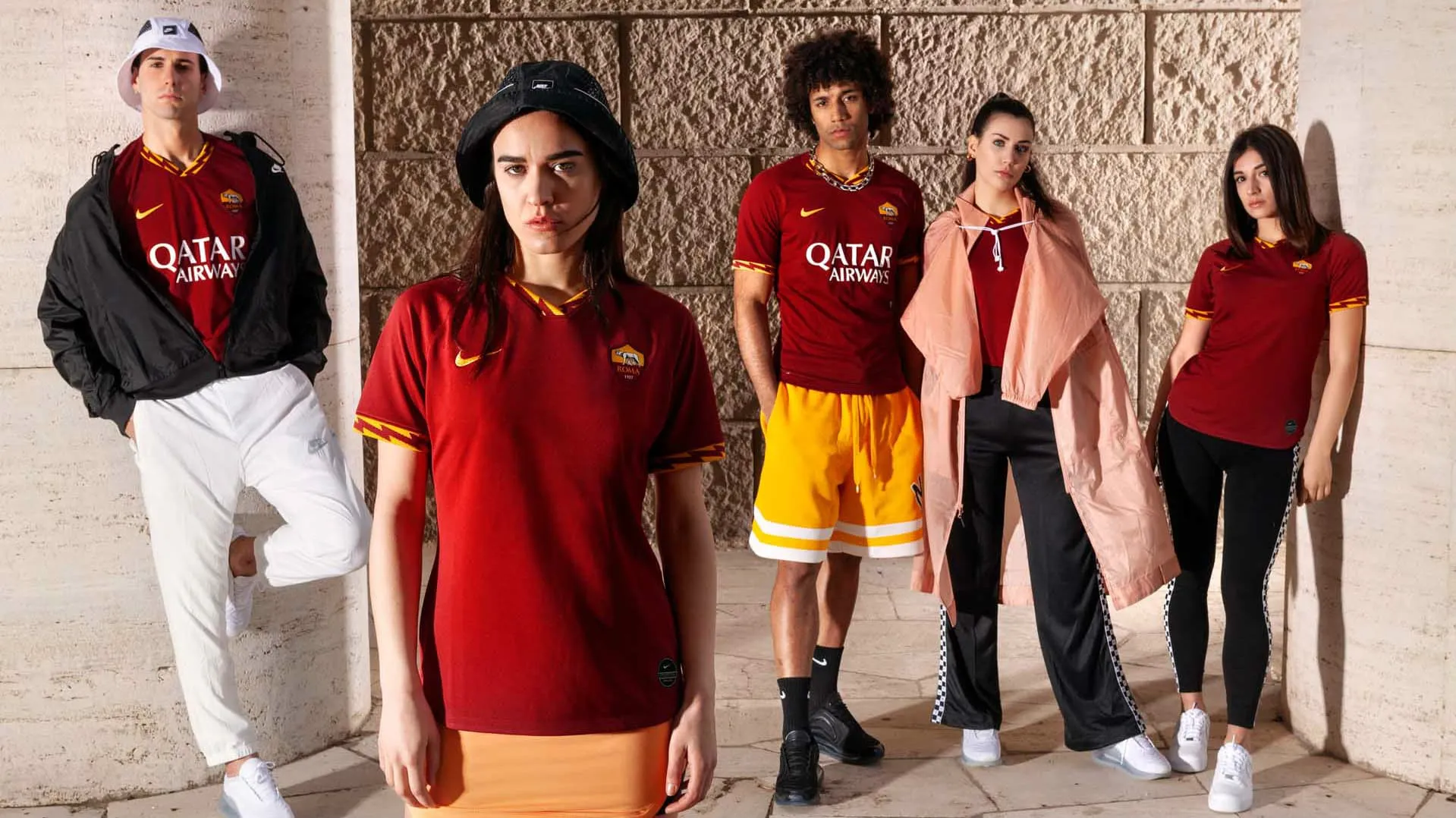 Eu s&oacute; queria que Totti ainda jogasse para v&ecirc;-lo com esta camisa nova da Roma