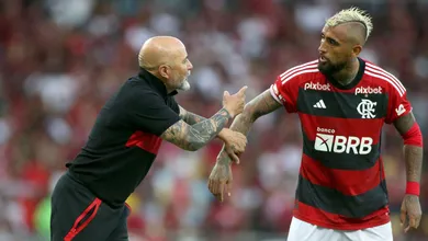Vidal e Sampaoli v&atilde;o do luxo ao lixo em poucos meses; entenda a briga