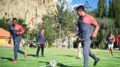 Futebol nas nuvens: o que muda (de verdade) em jogar no est&aacute;dio 4 mil metros acima do mar da Libertadores