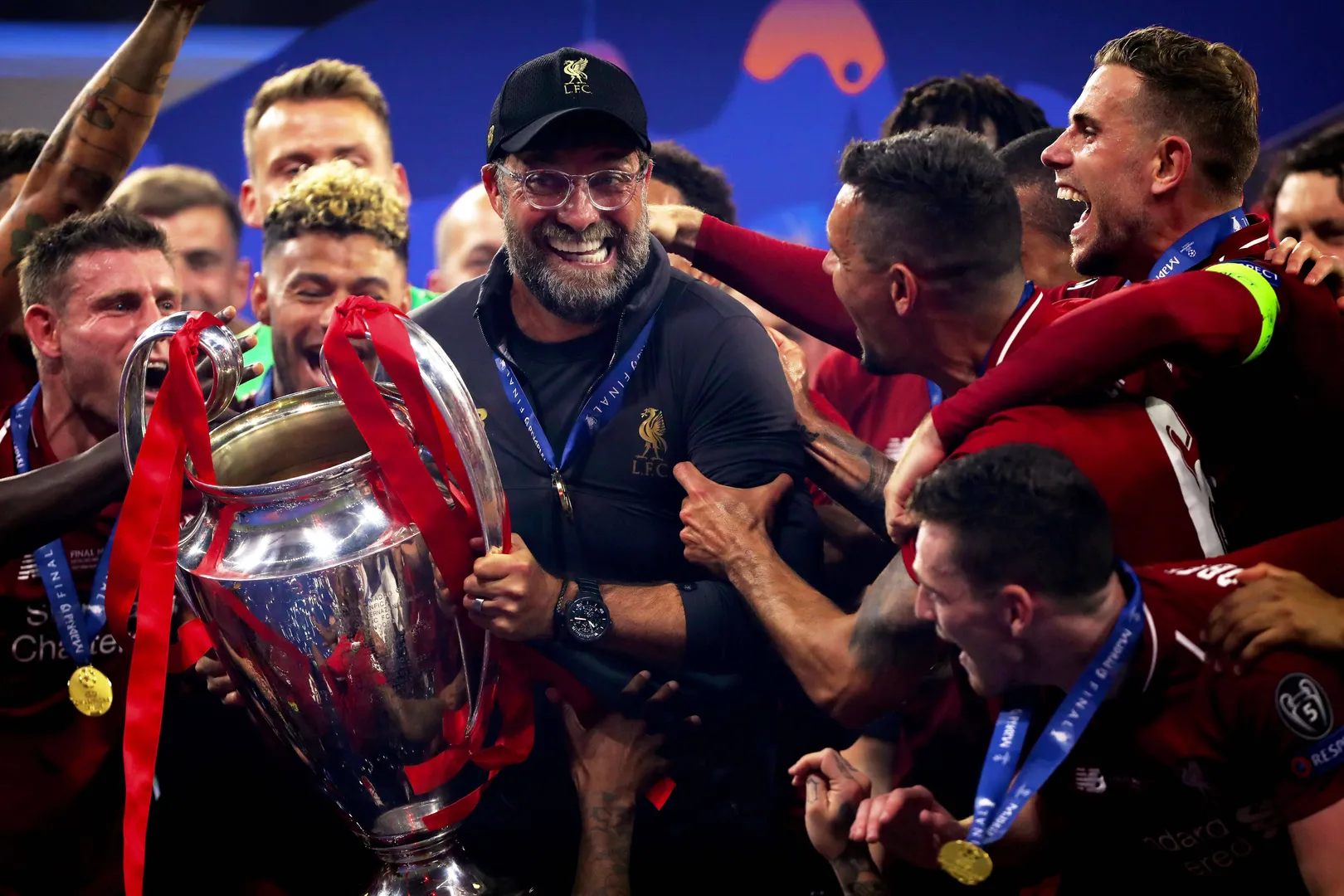 Klopp com a ta&ccedil;a da Champions League