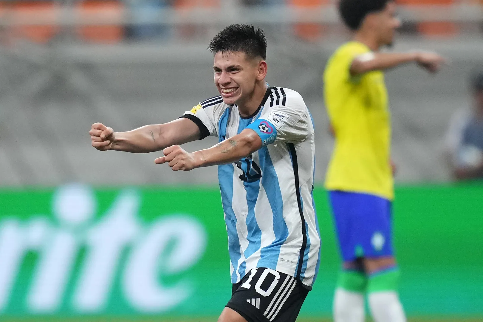 Conhe&ccedil;a Claudio Echeverri, argentino carrasco do Brasil no Mundial Sub-17