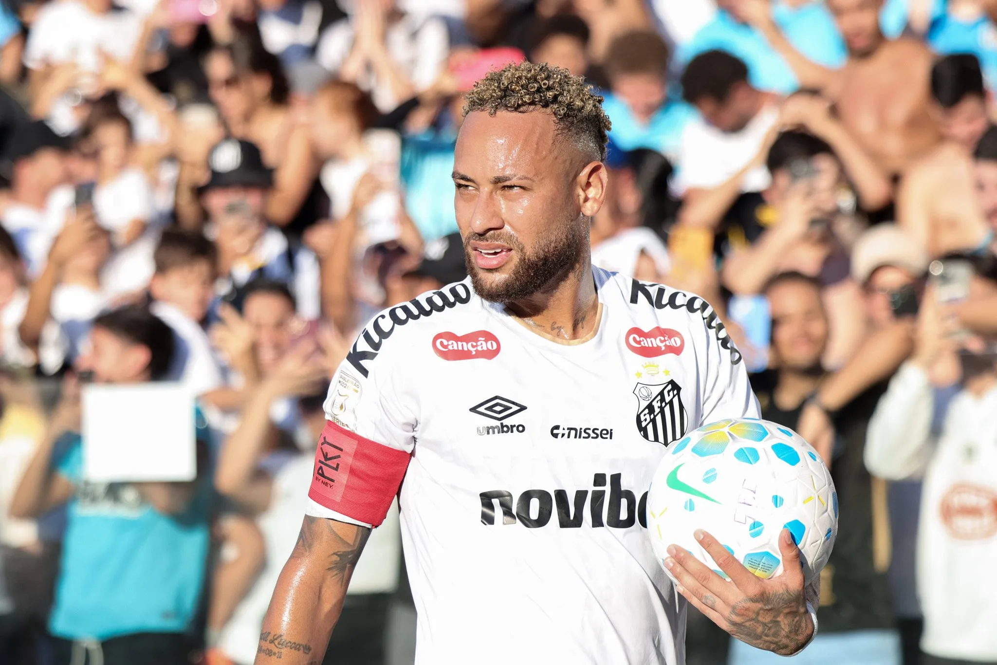 Neymar em a&ccedil;&atilde;o pelo Santos