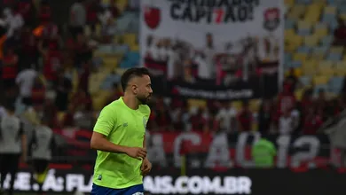 Reencontro termina com Everton Ribeiro cabisbaixo e um incans&aacute;vel Flamengo na lideran&ccedil;a