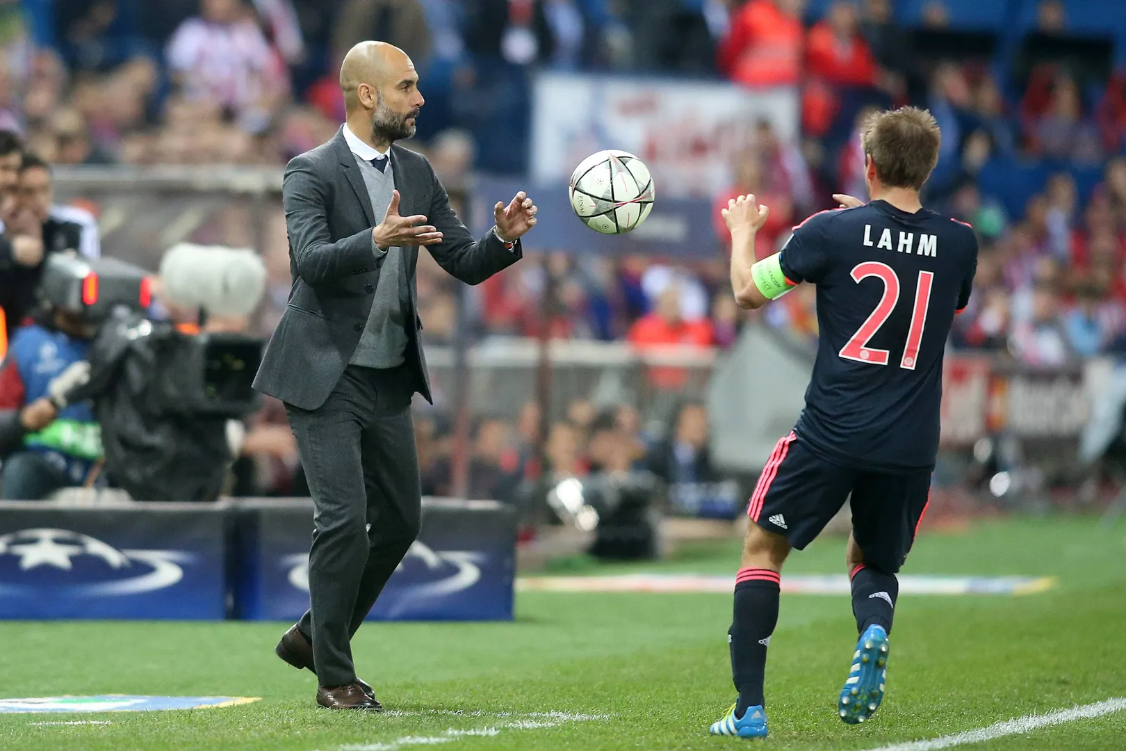 Guardiola e Lahm, dupla que ajudou a moldar o lateral moderno