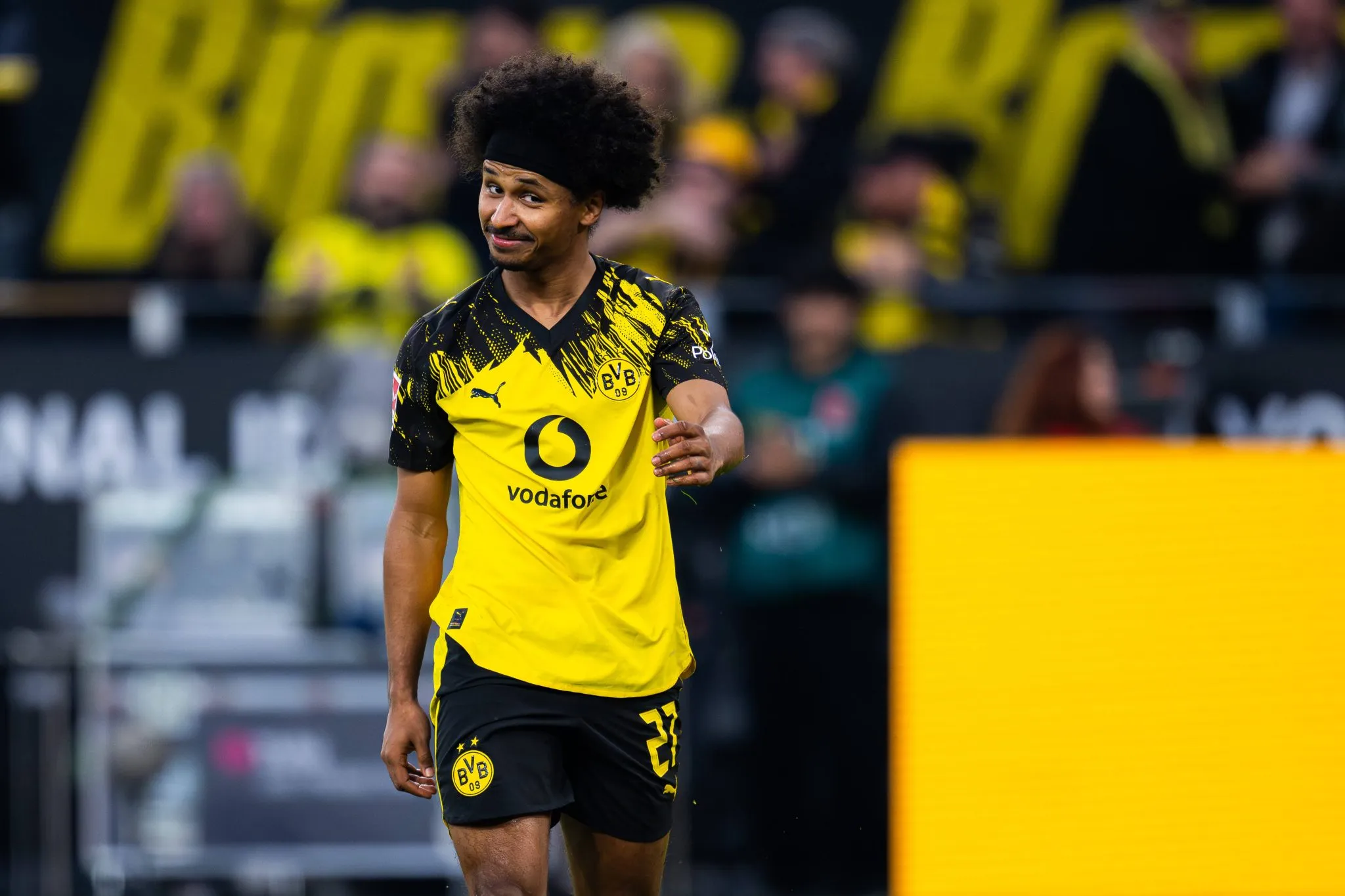 Adeyemi em a&ccedil;&atilde;o pelo Borussia Dortmund
