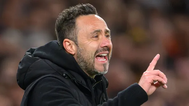 Manchester City abre conversas para tirar jogador indispens&aacute;vel do Tottenham