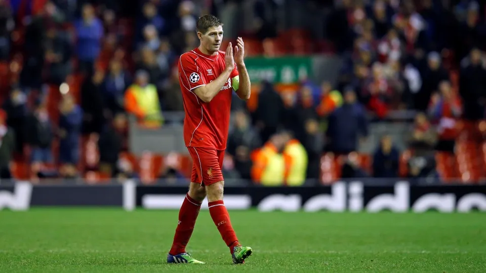 Gerrard n&atilde;o conteve a emo&ccedil;&atilde;o ao falar sobre o seu &uacute;ltimo jogo em Anfield