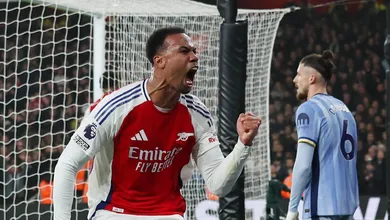 Gabriel Jesus &eacute; homenageado e Arsenal bota t&eacute;cnico do Tottenham na corda bamba