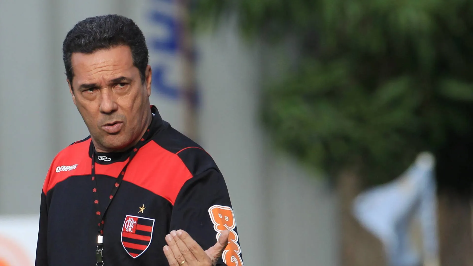 Lei da Morda&ccedil;a consegue apenas atrair mais cr&iacute;ticas ao Carioca e at&eacute; uma amea&ccedil;a de racha