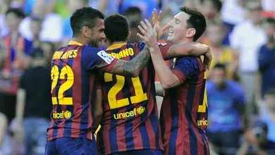 Leve, Messi participa menos e decide mais para o Barcelona