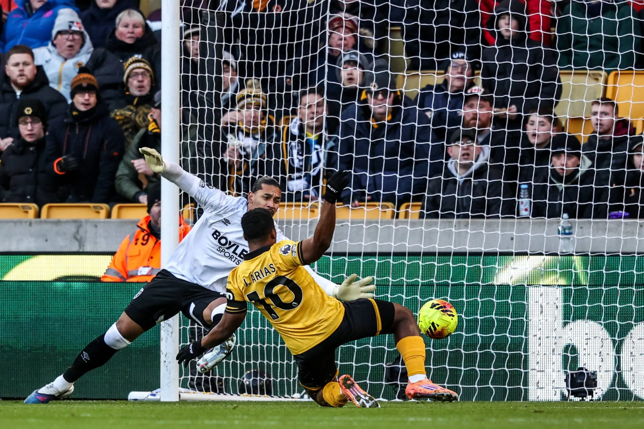 Jhon Arias pelo Wolverhampton
