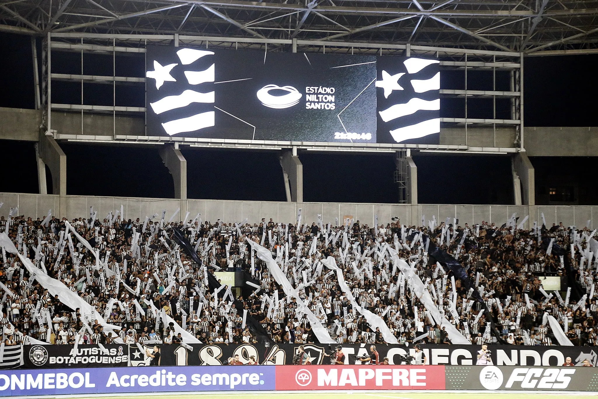Projeto tenta manter jogos do Botafogo democr&aacute;ticos com distribui&ccedil;&atilde;o de ingressos