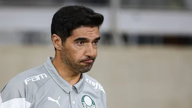 Palmeiras visita Corinthians e Abel revive dilema entre poupar ou tentar afundar rival