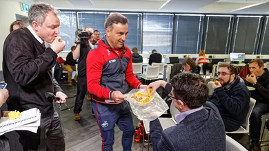 As frases de Carvalhal viraram camisetas e v&atilde;o ajudar na luta contra o c&acirc;ncer de pr&oacute;stata