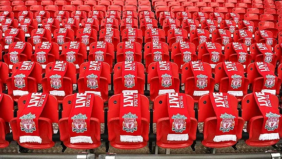 Perto do anivers&aacute;rio da Trag&eacute;dia de Hillsborough, homenagens se espalharam pela Inglaterra