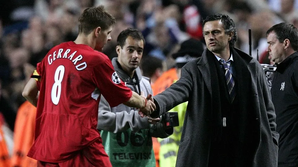 Mourinho: &ldquo;Tentei trazer Gerrard ao Chelsea, &agrave; Inter, ao Real. &Eacute; meu inimigo preferido&rdquo;