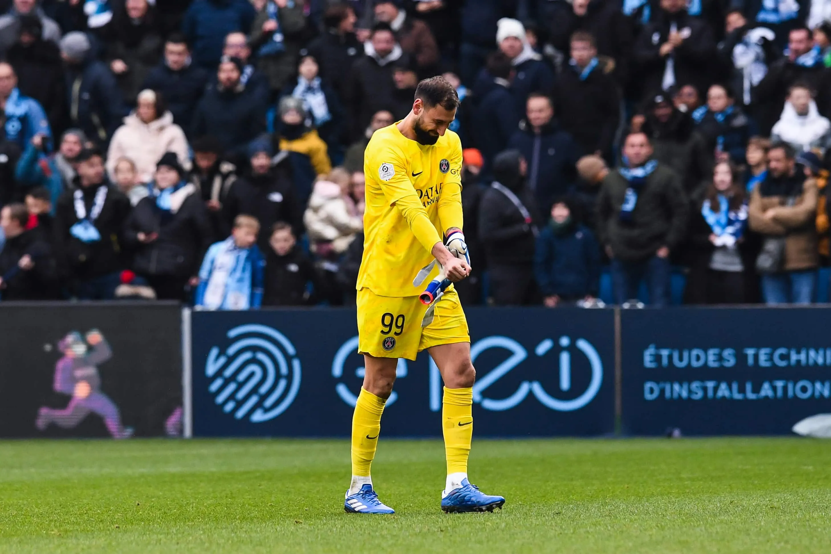 Buffon vem ao resgate de um Donnarumma em fase ruim: &lsquo;Acontece porque &eacute; um dos 3 melhores do mundo&rsquo;