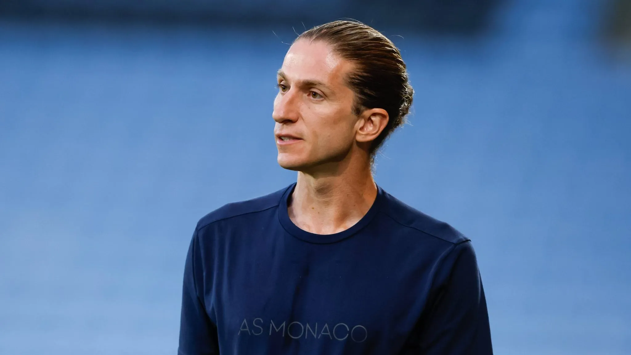 Ex-t&eacute;cnico de alvo do Monaco no mercado &lsquo;manda recado&rsquo; a Filipe Lu&iacute;s: &lsquo;Ele lembra Mahrez&rsquo;