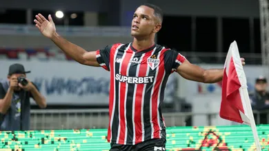 Por que Juan voltou a ser titular no S&atilde;o Paulo ap&oacute;s recusar renova&ccedil;&atilde;o de R$ 7,5 milh&otilde;es