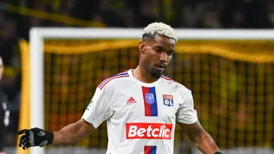 S&atilde;o Paulo fecha janela sem Thiago Mendes e n&atilde;o atende a outro pedido de Zubeld&iacute;a