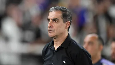 Como Renato Paiva pretende aproveitar &lsquo;jogador fora da caixa&rsquo; do Botafogo