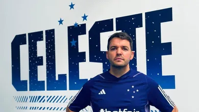 Larcam&oacute;n se sente privilegiado de treinar o Cruzeiro e analisa elenco, refor&ccedil;os e desafios