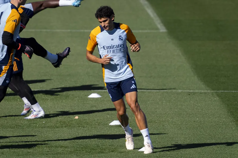 Vallejo segue em busca de oportunidade como titular na equipe do Real Madrid 
