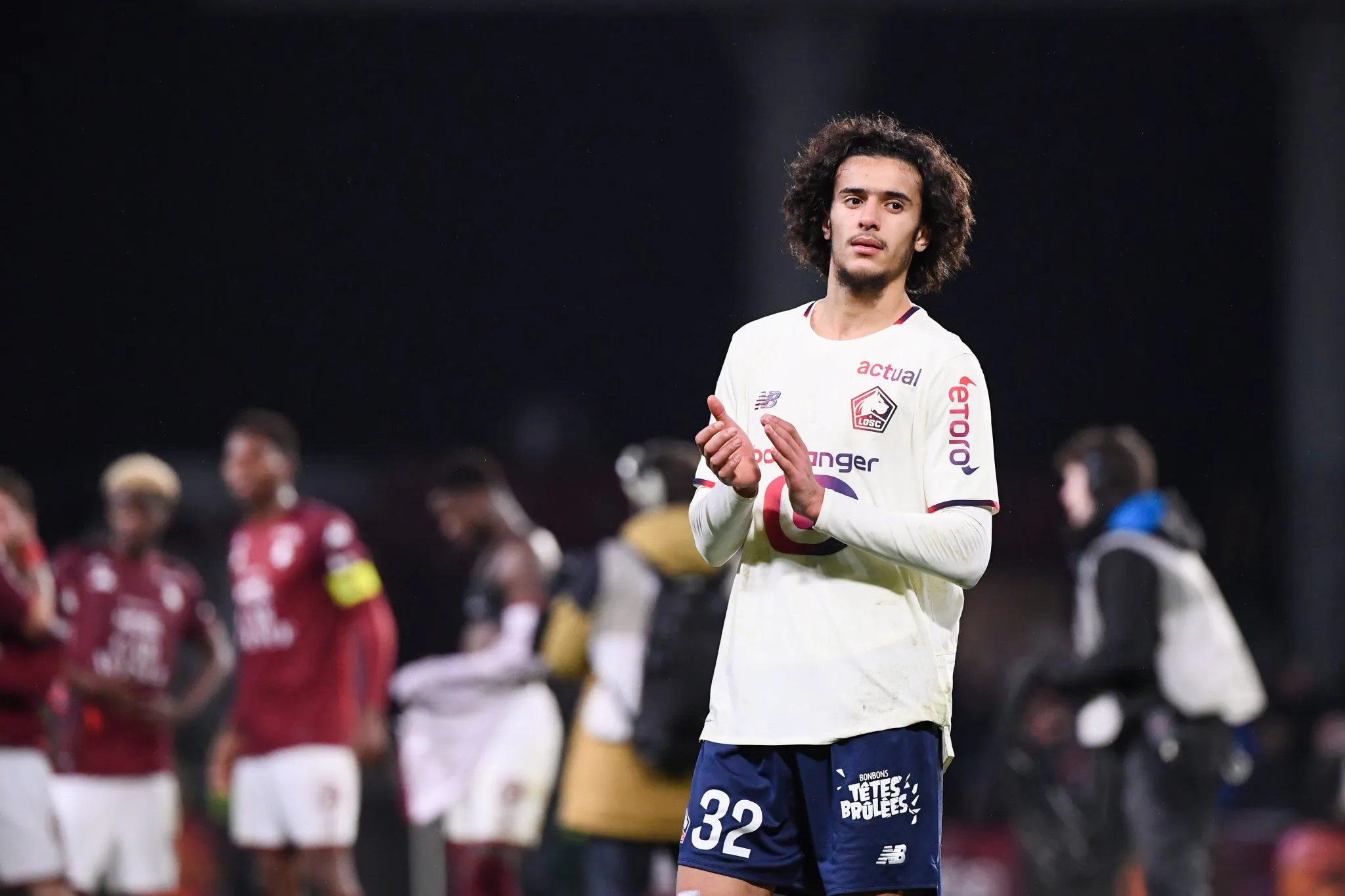 Ayyoubi Bouaddi lamenta ap&oacute;s derrota do Lille (Foto: Philippe Lecoeur/FEP/Icon Sport)