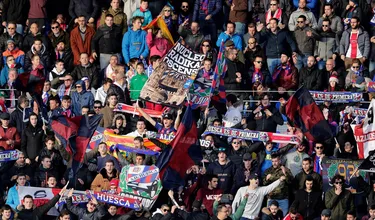 Um pouco da paix&atilde;o que, a despeito do rebaixamento, resiste nas arquibancadas de Rayo e Huesca