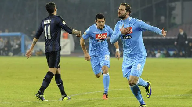 Napoli, de Higua&iacute;n, &eacute; candidato ao scudetto. Inter n&atilde;o