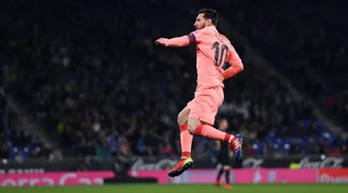 O d&eacute;rbi viu um Messi antol&oacute;gico: Fez de tudo um pouco, inclusive dois gols de falta perfeitos
