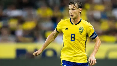 Ekdal, da sele&ccedil;&atilde;o sueca, pede que jogadores criem ambiente seguro aos homossexuais no futebol