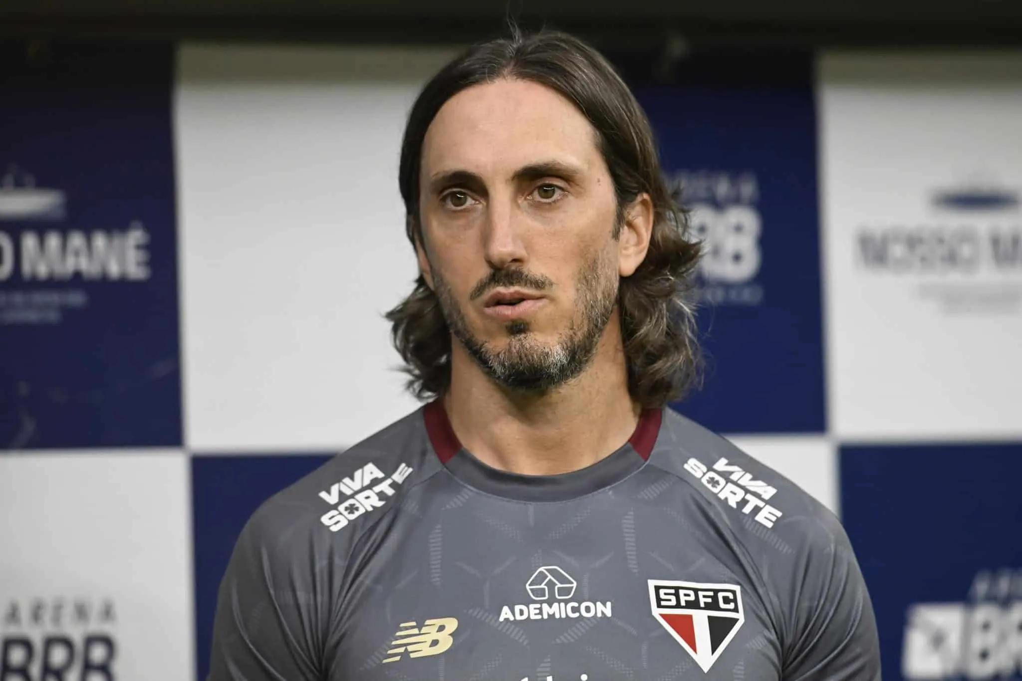 Zubeld&iacute;a muda para salvar sua pele, mas s&oacute; aumenta press&atilde;o no S&atilde;o Paulo para o cl&aacute;ssico