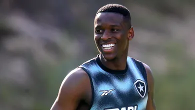 Trio volta a treinar e Botafogo deve ter refor&ccedil;os caseiros na Libertadores